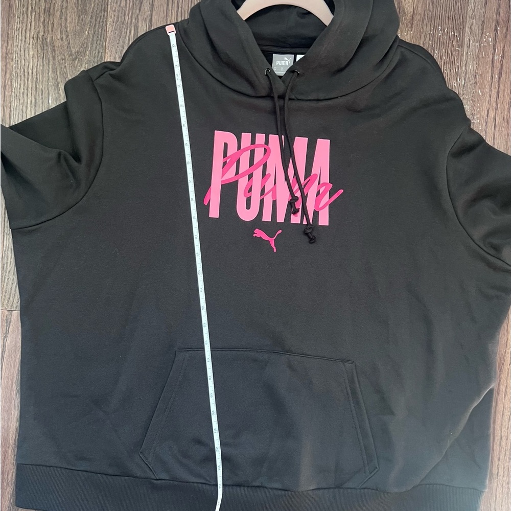 PUMA Women's Black Sweater with Vibrant Pink Logo - Picture 8 of 9